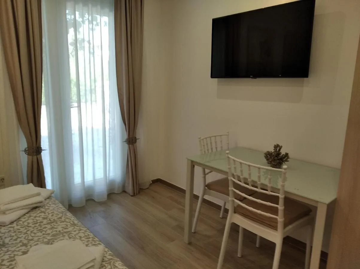 Apartment Apartman Nespula 2 Kastela